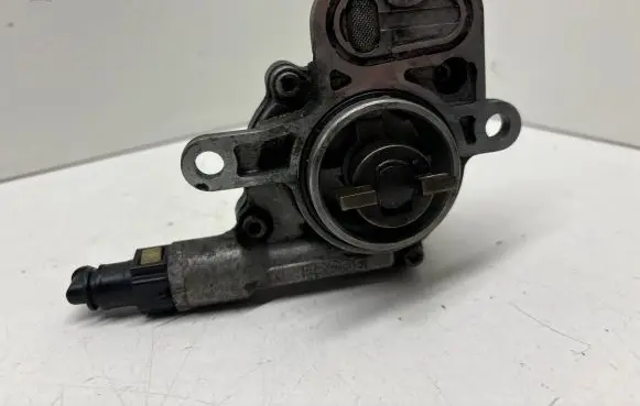 Citroen Xsara Picasso Vacuum pump D1431A2105H