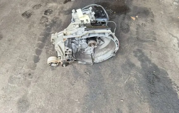 Ford B-MAX Manual 5 speed gearbox DV1R7002ABF