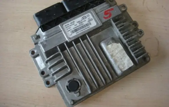 KIA Ceed Engine control unit/module 391302A700