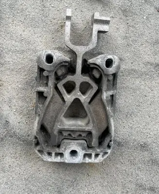 Ford Focus Engine mount bracket 326G09