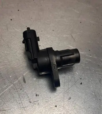 Volvo S60 Camshaft position sensor 0232103063