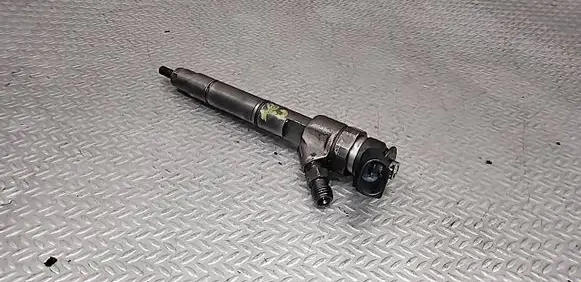 Mercedes-Benz B W245 Fuel injector 0445110167 A6400700787