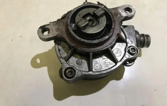 Renault Master II Vacuum pump 8200102535 vapec19s