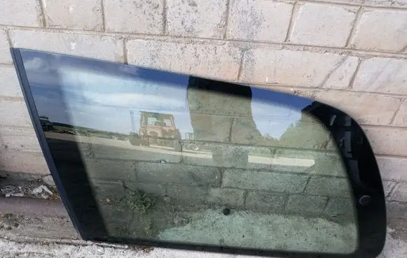 Seat Alhambra (Mk1) Rear side window
