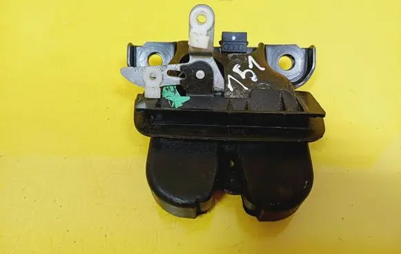 Audi A6 S6 C5 4B Tailgate/trunk/boot lock/catch/latch