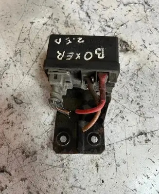 Glow plug pre-heat relay