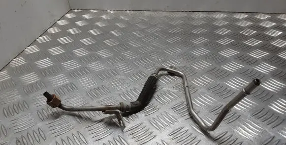 Volkswagen PASSAT B8 Exhaust gas pipe 04L131582B