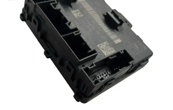 Volkswagen PASSAT B8 Door control unit/module 5Q0959592F 5Q0959592E