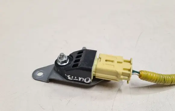 Subaru Outback Airbag deployment crash/impact sensor 98235AG070 76349E11D