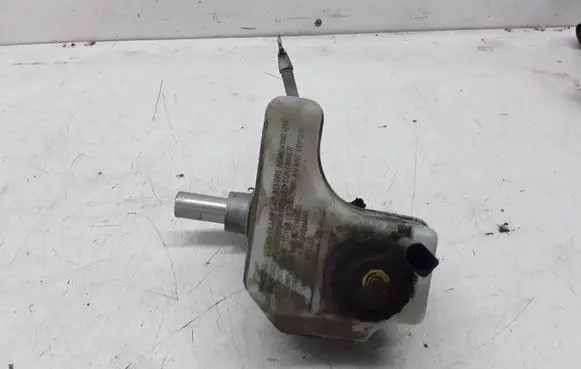 Volkswagen PASSAT B6 Master brake cylinder 3C1611301