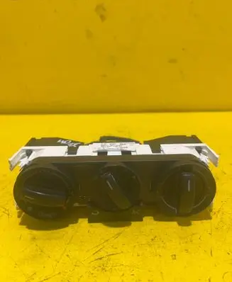 Volkswagen Polo IV 9N3 Climate control unit 6Q0820045H