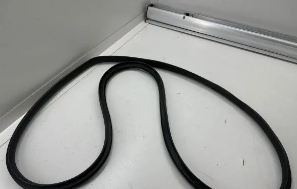 Tesla Model Y Front door rubber seal 149767389A 149767489A