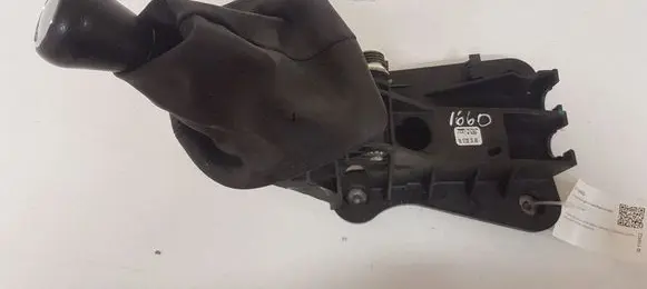 Peugeot 307 Gear shifter/selector 9657303580