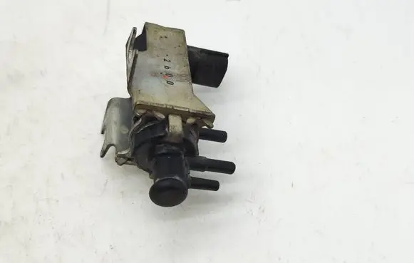 Isuzu D-Max Turbo solenoid valve 