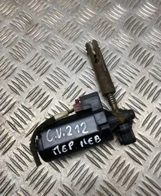 Chrysler Voyager Seat adjustment motor 882494 5709790