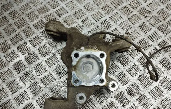 Mercedes-Benz B W246 W242 Rear wheel hub