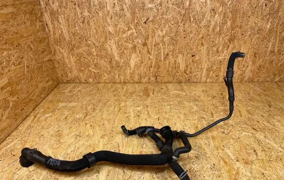 Volkswagen PASSAT B8 Engine coolant pipe/hose 3Q0122058E