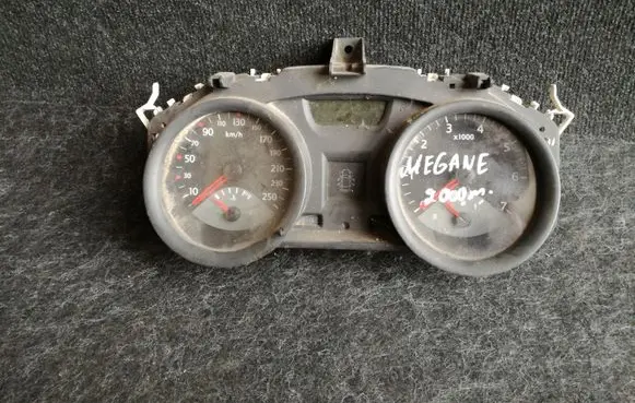 Renault Megane II Speedometer (instrument cluster) 8200306535