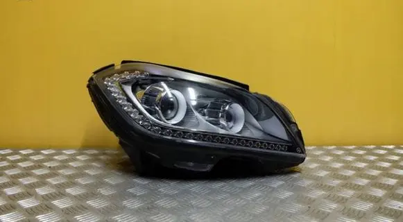 Mercedes-Benz CLS C218 X218 Headlight/headlamp A2188204661 1747