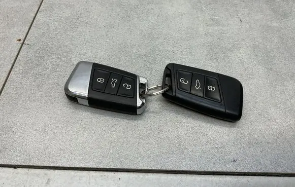 Volkswagen PASSAT B8 Ignition key/card 