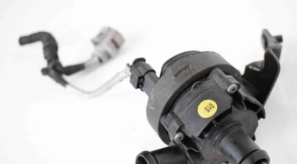 Audi A3 S3 8V Electric auxiliary coolant/water pump 0392023212 5G0965567B