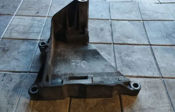 Generator/alternator bracket