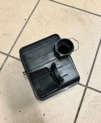 BMW 5 F10 F11 Intake resonator 8512249 14389710 E01020304