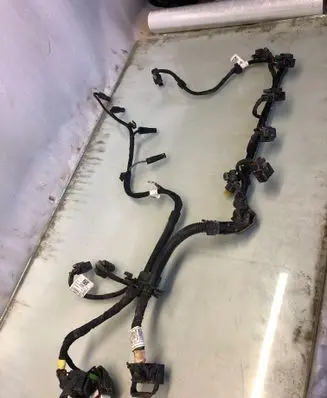 BMW X2 U10 Fuel injector wires 847762806