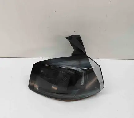 Peugeot 5008 II Rear/tail lights 9836231680