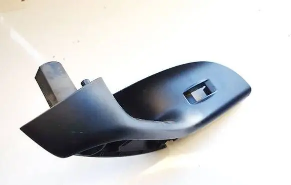 Volkswagen PASSAT B6 Front door window switch trim 3C4867180