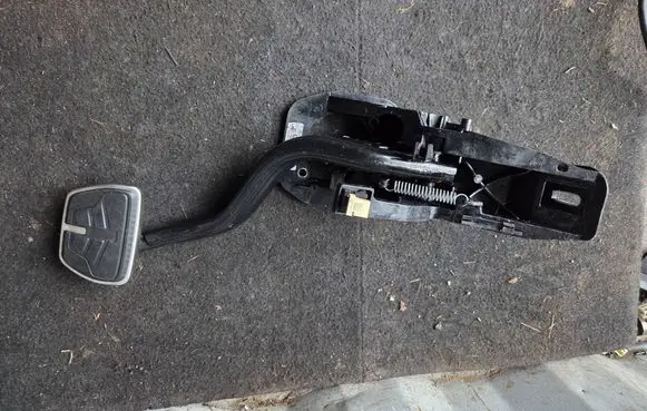 BMW 5 G30 G31 G38 Brake pedal 7428505 10807304 20200819
