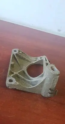 BMW 5 E60 E61 Engine mounting bracket 6761117
