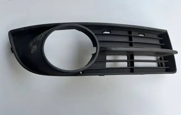 Volkswagen Touran I Front bumper lower grill 1T0853666A WV1340
