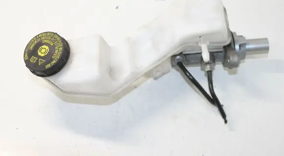 Nissan Qashqai Master brake cylinder 0204796652