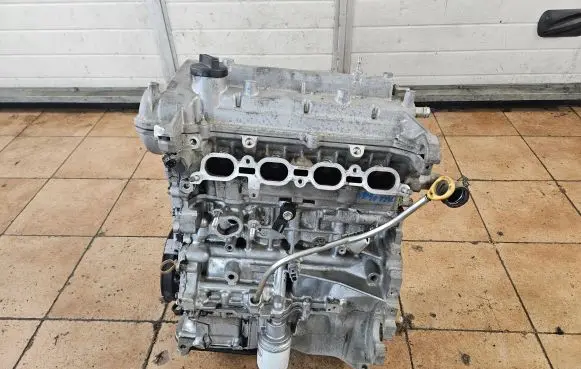 Toyota Prius c Engine R252956