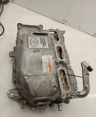 Toyota Yaris Voltage converter inverter G920152013 2070220605