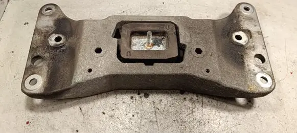 BMW 5 F10 F11 Gearbox mount 678122203