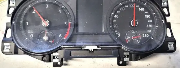 Volkswagen Golf VII Speedometer (instrument cluster) 5G1920757B