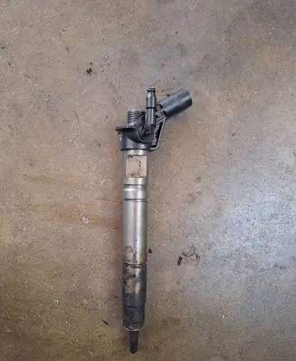 Mercedes-Benz ML W164 Fuel injector 1903262131 0445115065