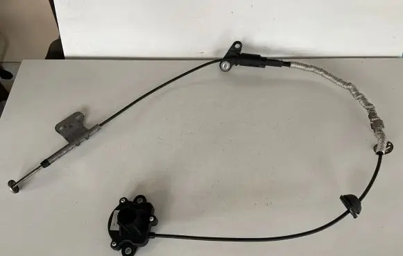 Audi Q7 4M Gear shift cable linkage 4M1713035B 4M0713045E