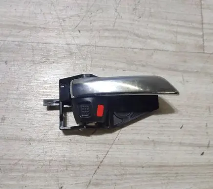 Suzuki Vitara (LY) Rear door interior handle 