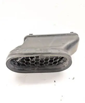 BMW 7 G70 Air intake duct part 9870851