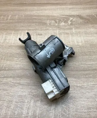 Ford Galaxy Ignition lock P012106