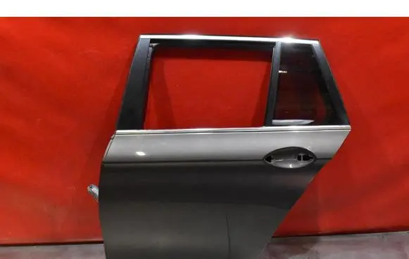 Rear door