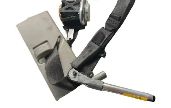 Opel Insignia A Front seatbelt 3063932AA
