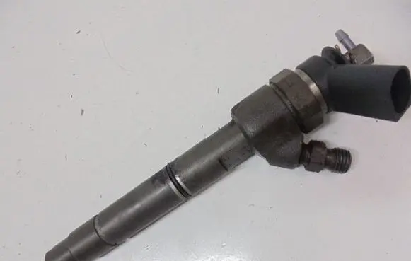 Mitsubishi Colt Fuel injector A6400700787