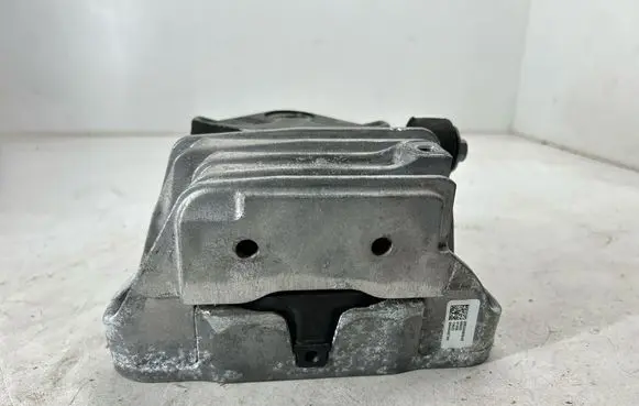 Dodge Hornet Engine mount bracket 68445487AD 00534980540