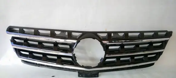 Mercedes-Benz ML W166 Front bumper upper radiator grill A1668800123