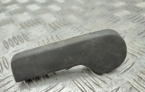 Volkswagen Tiguan Engine bonnet (hood) release handle 1J1623533C