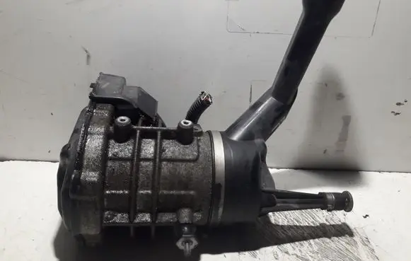 Citroen C4 I Power steering pump 9684040180